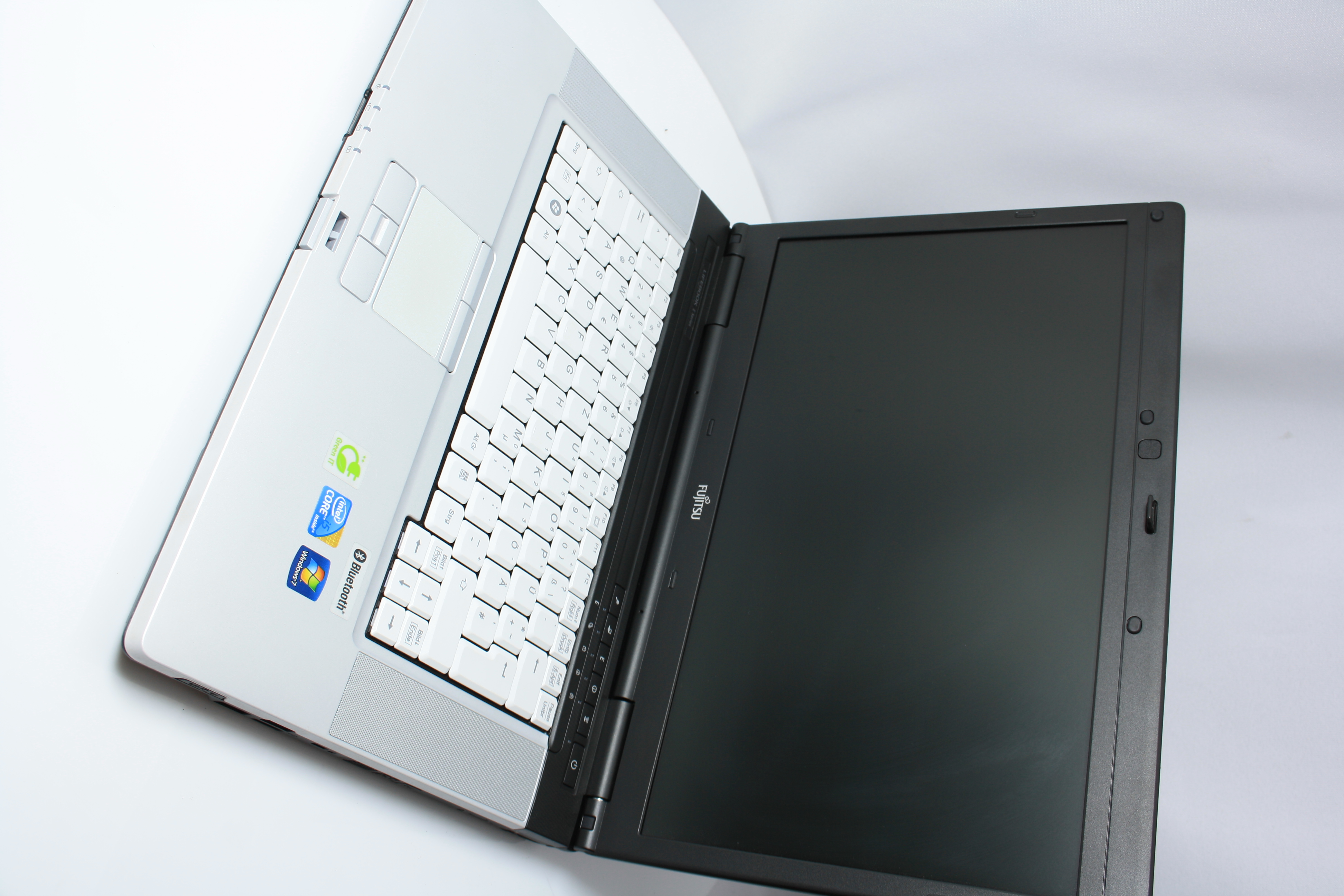 Fujitsu-Siemens LifeBook E780 Grade A 15.6